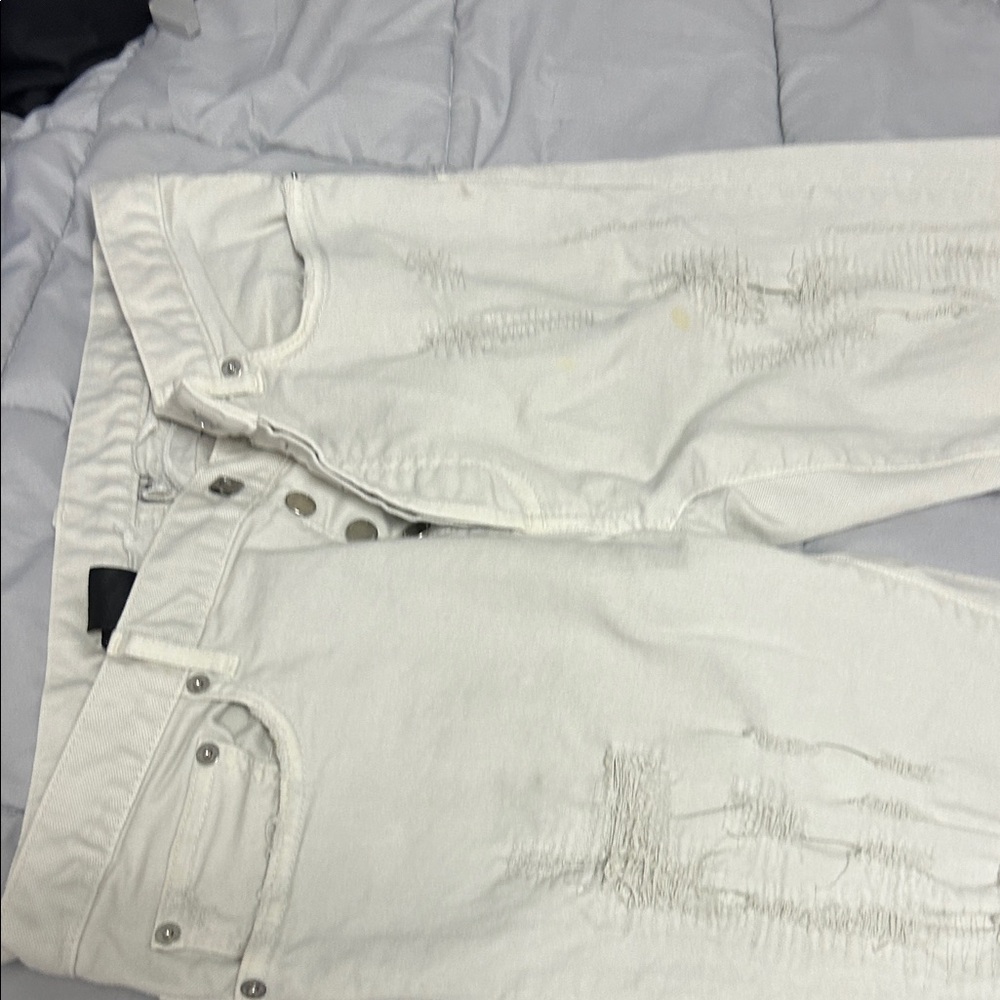 Dior Men's Slim Ripped Jeans in Off-White - Picture 8 of 9